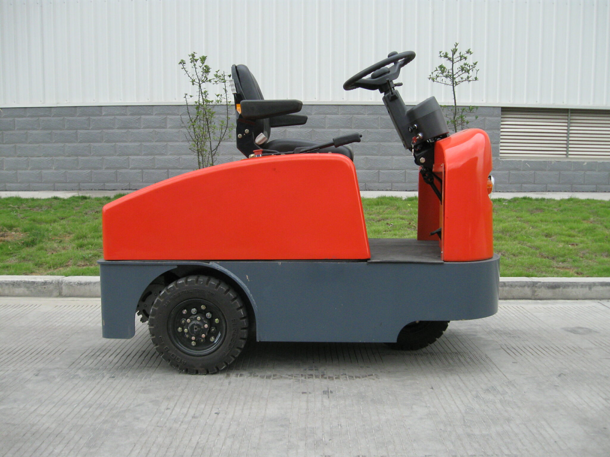 HELI TOW TRACTOR 1.5 – 6 T - Öhman Trukit